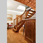 Househost Apartment Ii: Studencka Street